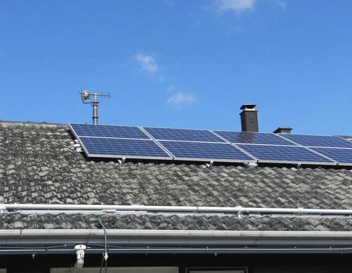 Aix et la Transition Énergétique : Comment Sélectionner l'Installateur Idéal pour Vos Panneaux Solaires